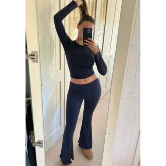 SKIMS Foldover Pants in Soot Black Size Large - Picture 2 of 11